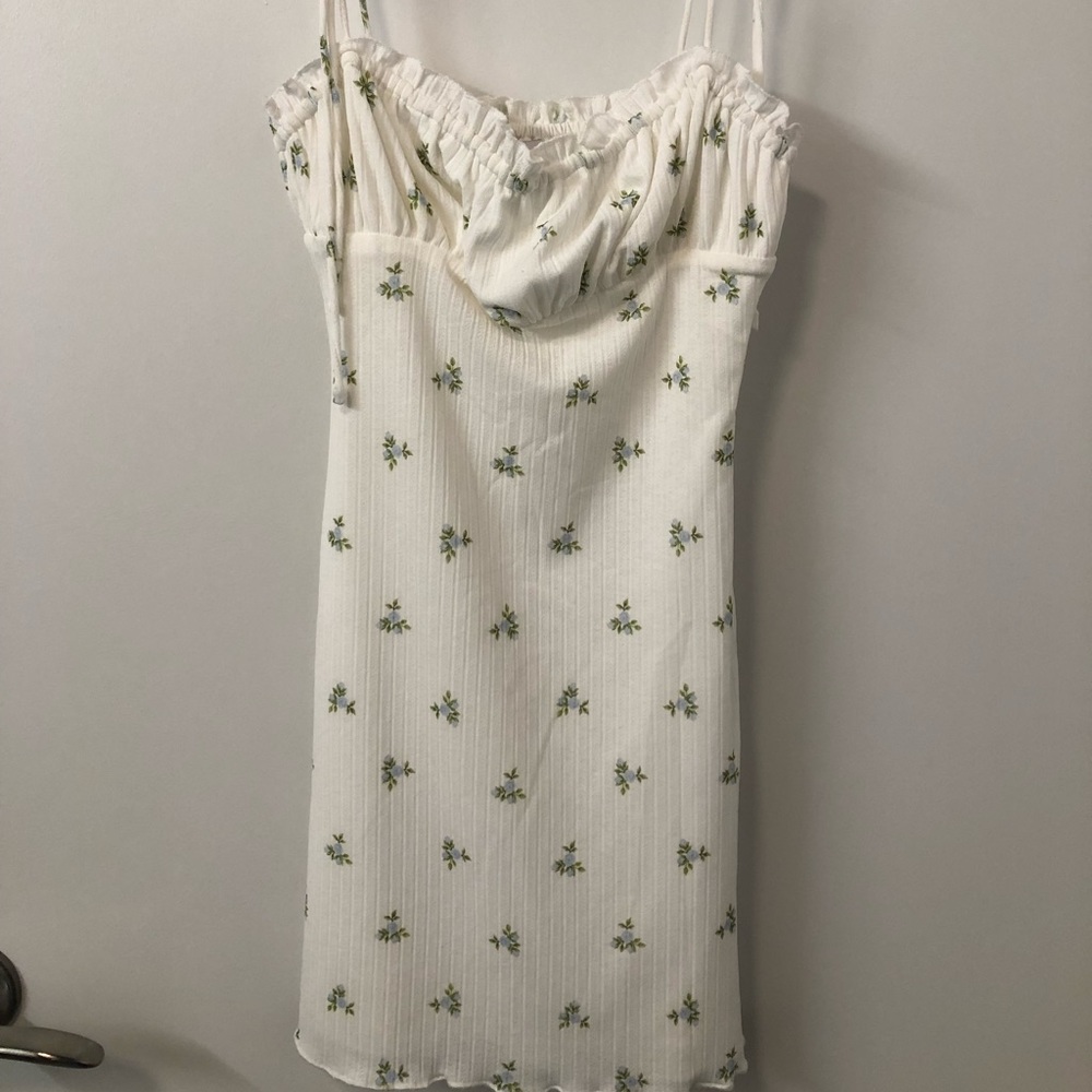 Princess Polly white minidress with green floral print, Size 2